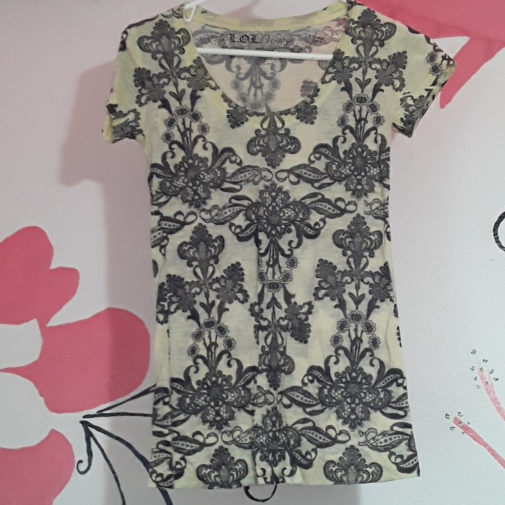 Womens fitted shirt